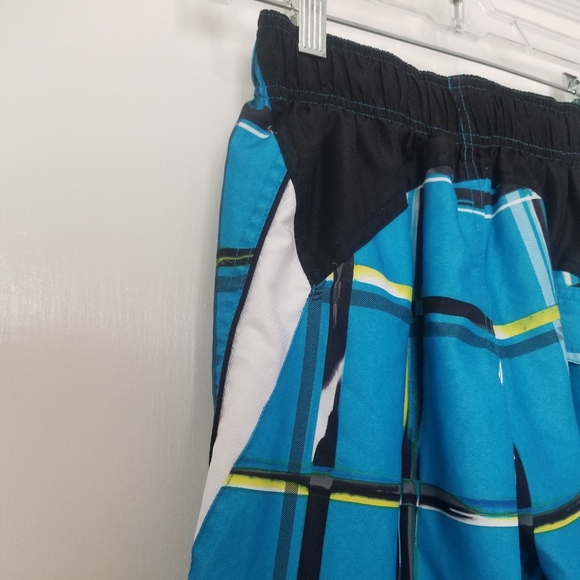 ZeroXposur Plaid Boy's Swim Trunks Size Small (8) - Picture 10 of 12
